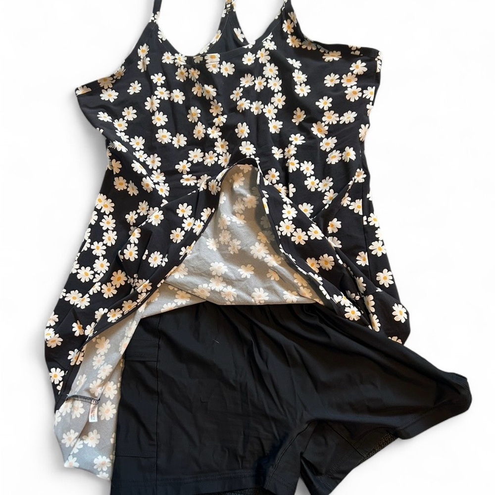 Outdoor Voices Black Daisy-Print Mini Dress - Picture 7 of 8